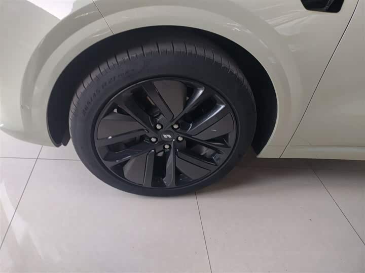 Фото 23 - LiXiang L6