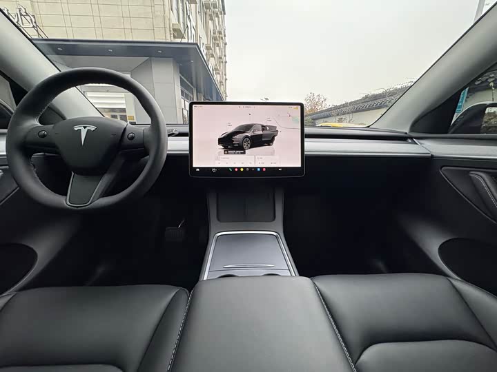 Фото 9 - Tesla Model Y