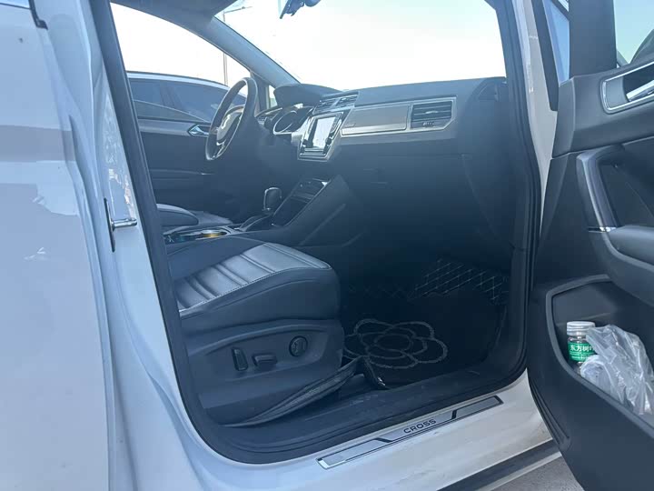 Фото 4 - Volkswagen Touran L