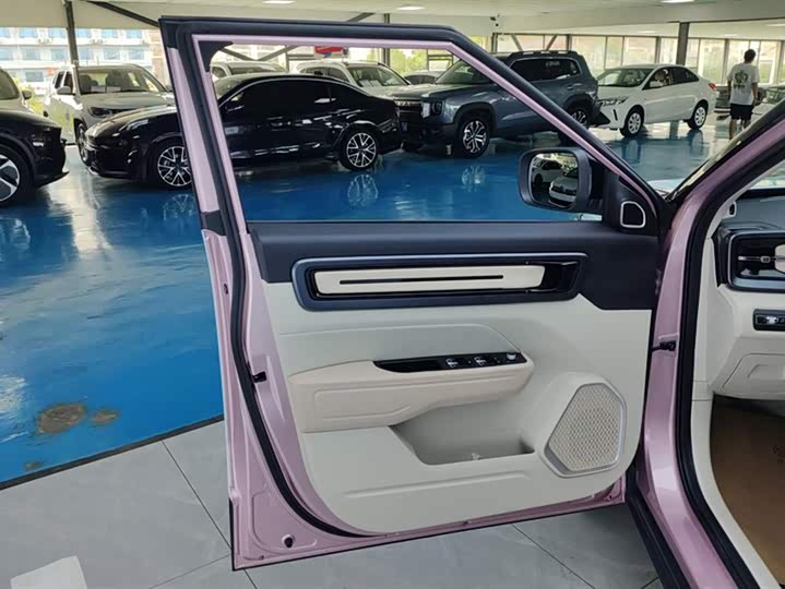 Фото 7 - Geely Icon