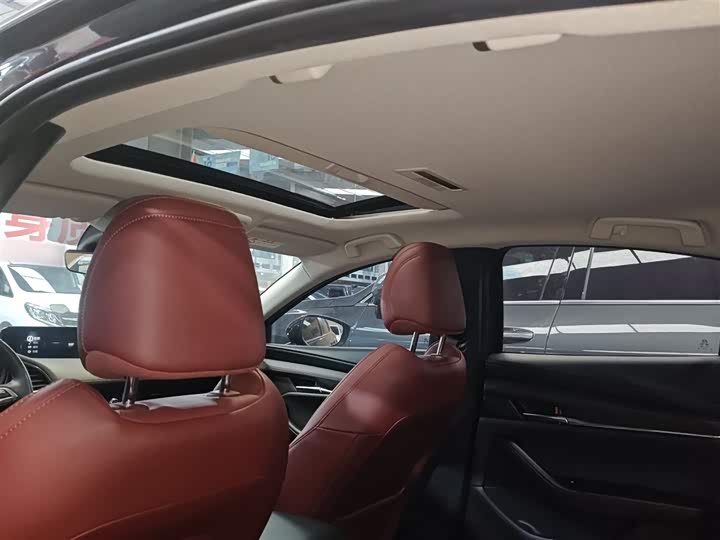 Фото 18 - Mazda 3 (Axela)