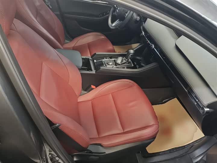 Фото 25 - Mazda 3 (Axela)