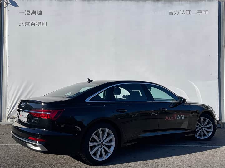 Фото 3 - Audi A6L