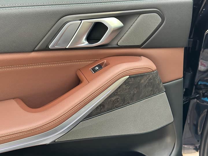 Фото 18 - BMW X5