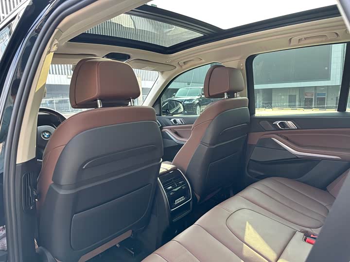 Фото 19 - BMW X5