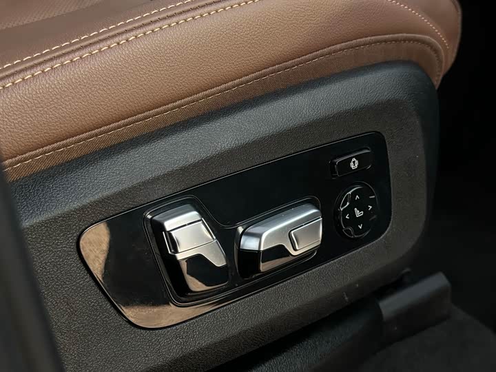 Фото 29 - BMW X5