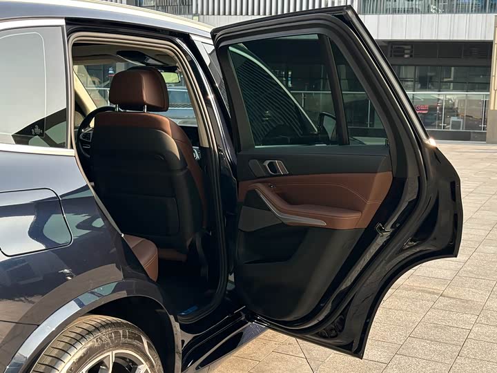 Фото 32 - BMW X5