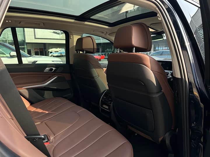 Фото 33 - BMW X5