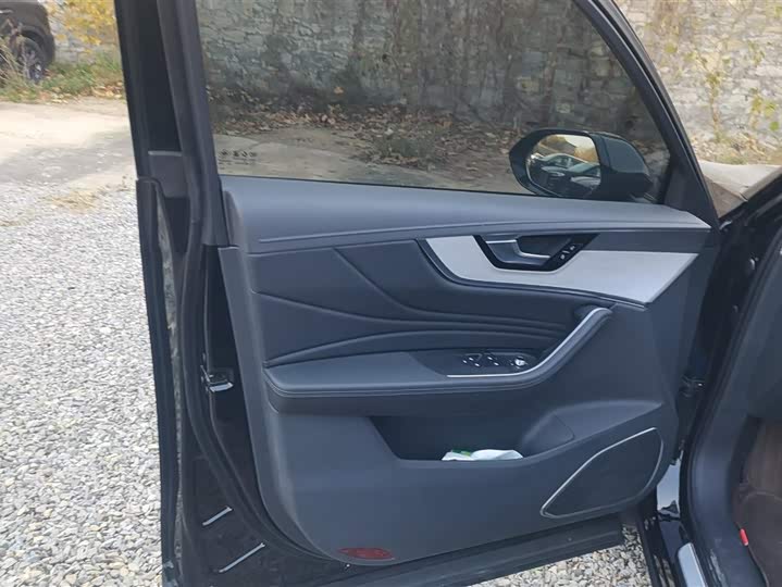 Фото 7 - Hongqi HS5