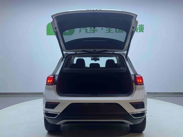 Фото 19 - Volkswagen T-Roc