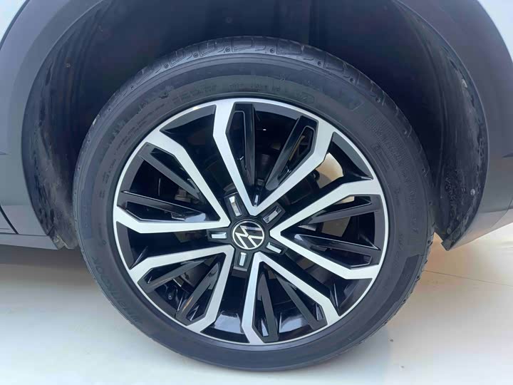 Фото 20 - Volkswagen T-Roc