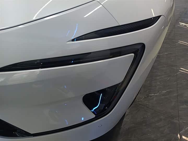 Фото 24 - Avatr 12