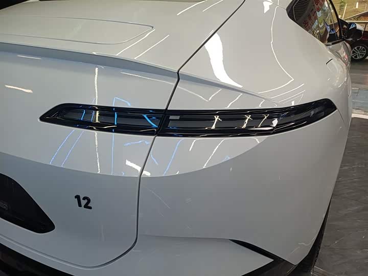 Фото 8 - Avatr 12