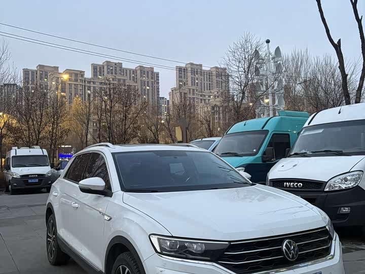 Фото 2 - Volkswagen T-Roc