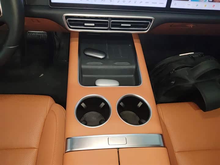 Фото 14 - LiXiang L6