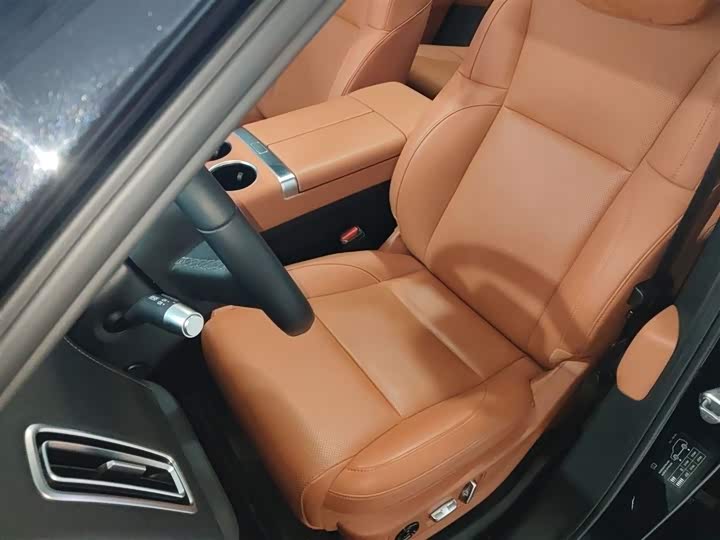 Фото 15 - LiXiang L6