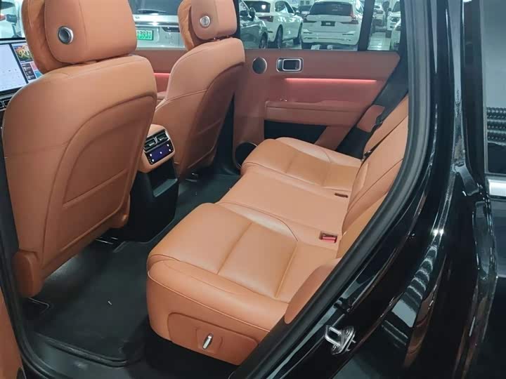 Фото 16 - LiXiang L6