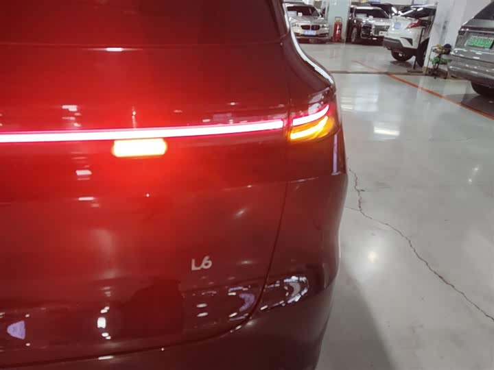 Фото 8 - LiXiang L6