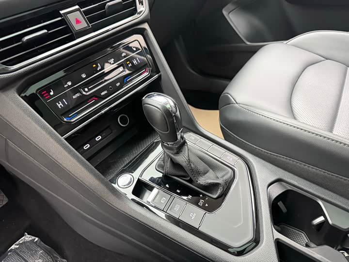 Фото 16 - Volkswagen Tharu