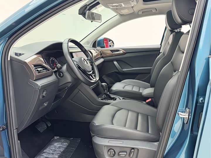 Фото 7 - Volkswagen Tharu