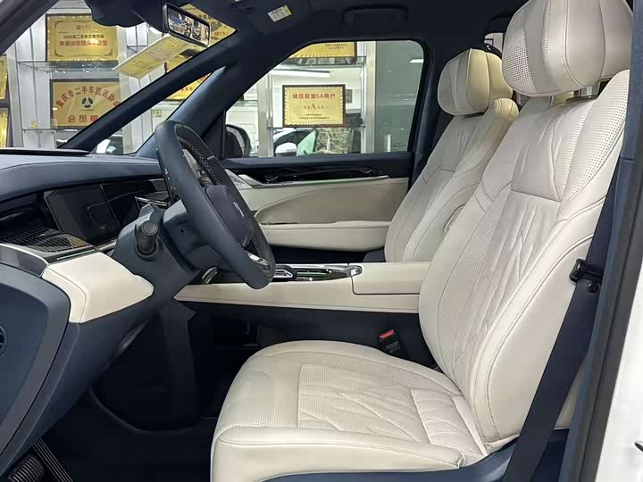 Фото 9 - Zeekr 009