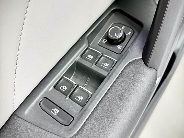 Фото 11 - Volkswagen Tayron