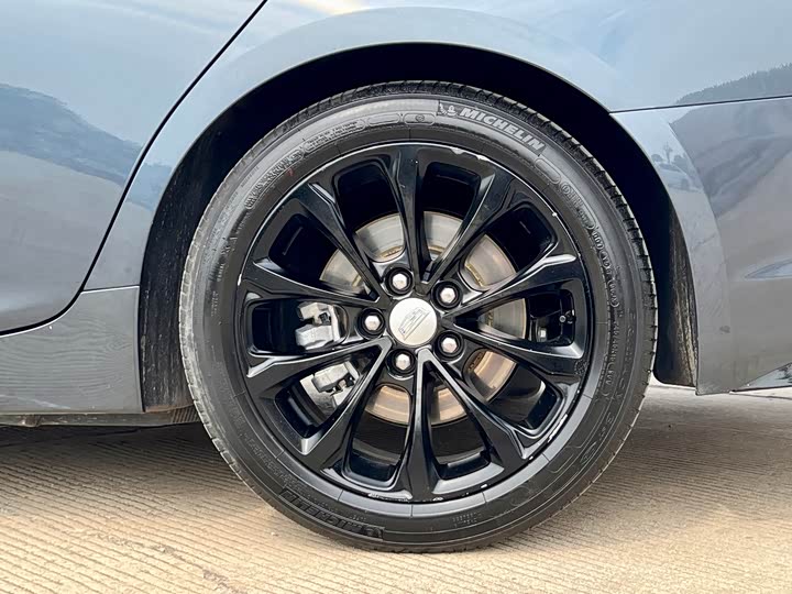 Фото 11 - Cadillac CT5