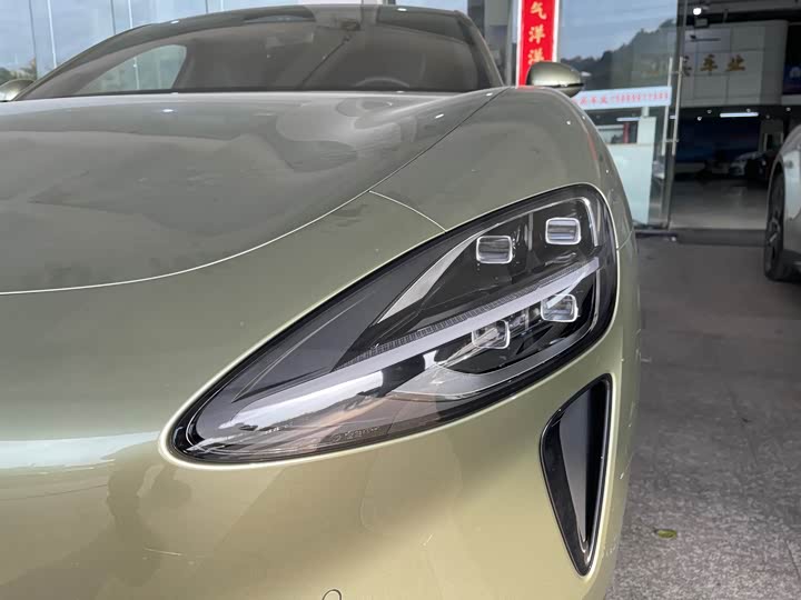 Фото 15 - Xiaomi SU7