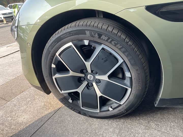 Фото 16 - Xiaomi SU7