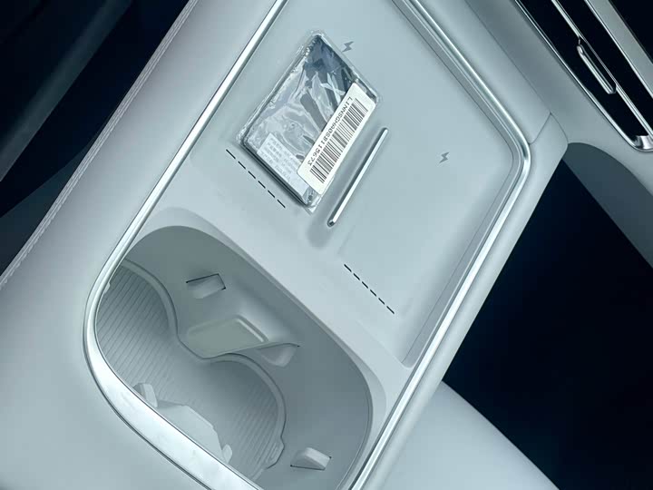 Фото 17 - XPeng G6