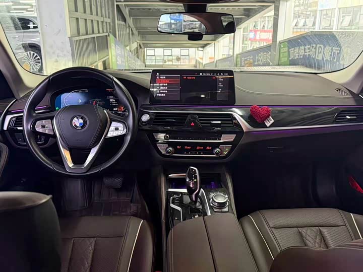 Фото 5 - BMW 5 Series