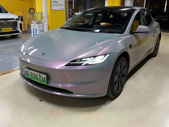 Фото 1 - Tesla Model 3