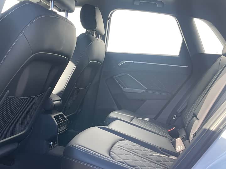 Фото 10 - Audi Q3