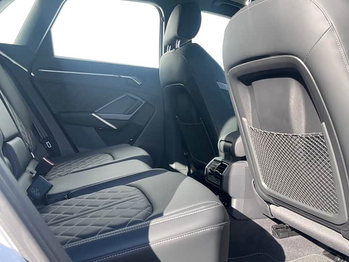 Фото 11 - Audi Q3