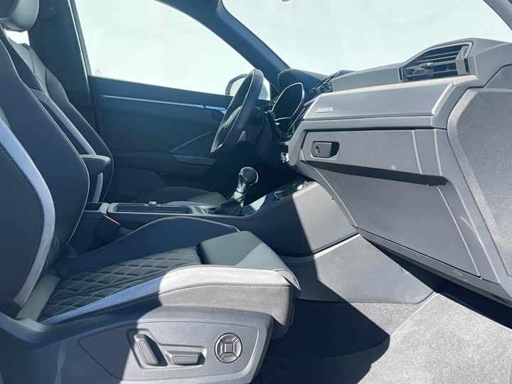 Фото 12 - Audi Q3