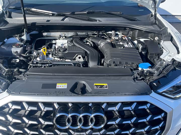 Фото 14 - Audi Q3