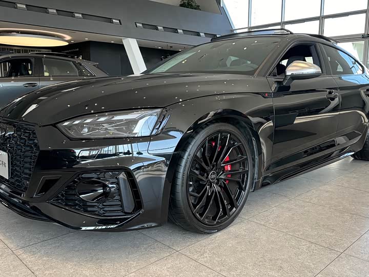 Фото 1 - Audi RS 5