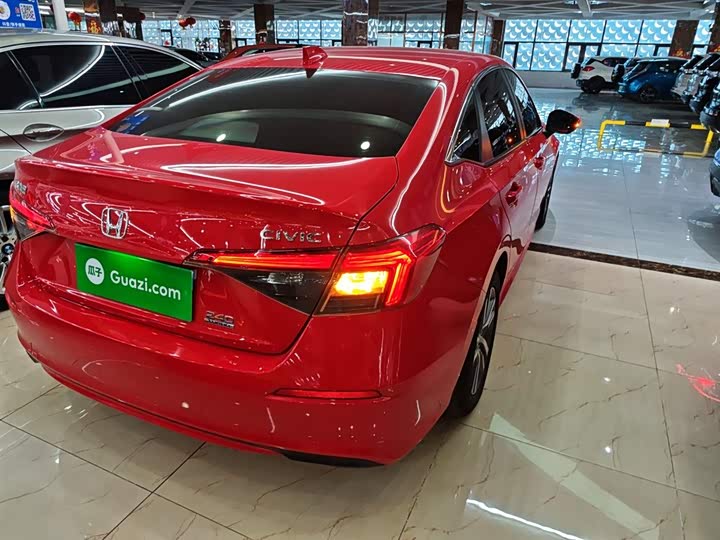 Фото 8 - Honda Civic