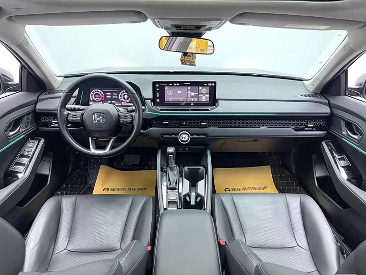 Фото 10 - Honda Accord