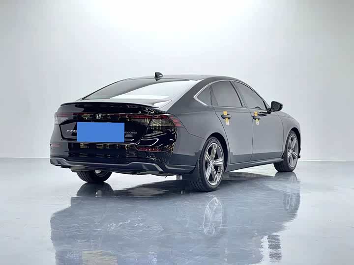 Фото 6 - Honda Accord