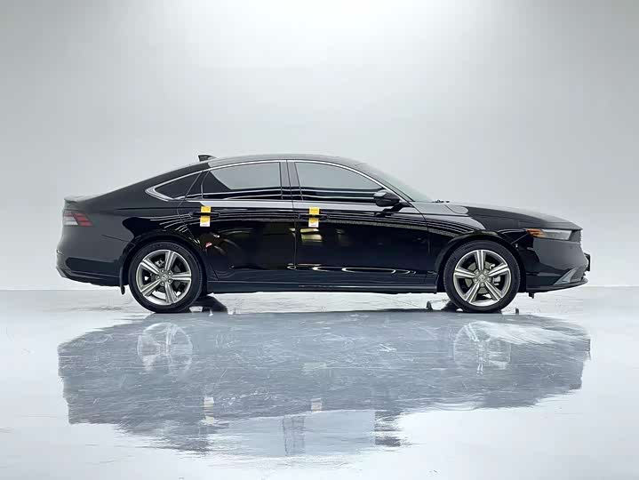 Фото 9 - Honda Accord