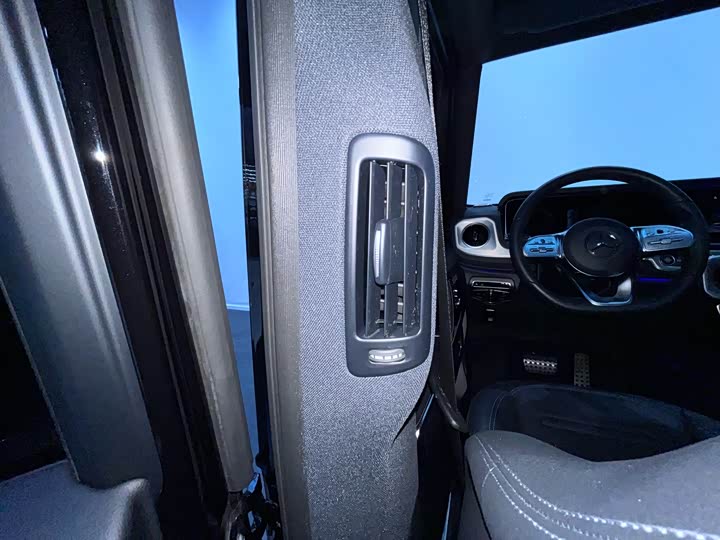 Фото 15 - Mercedes-Benz G-Class