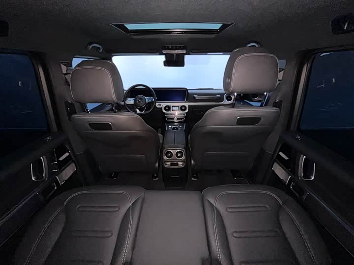 Фото 19 - Mercedes-Benz G-Class