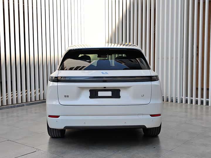 Фото 8 - LiXiang L7