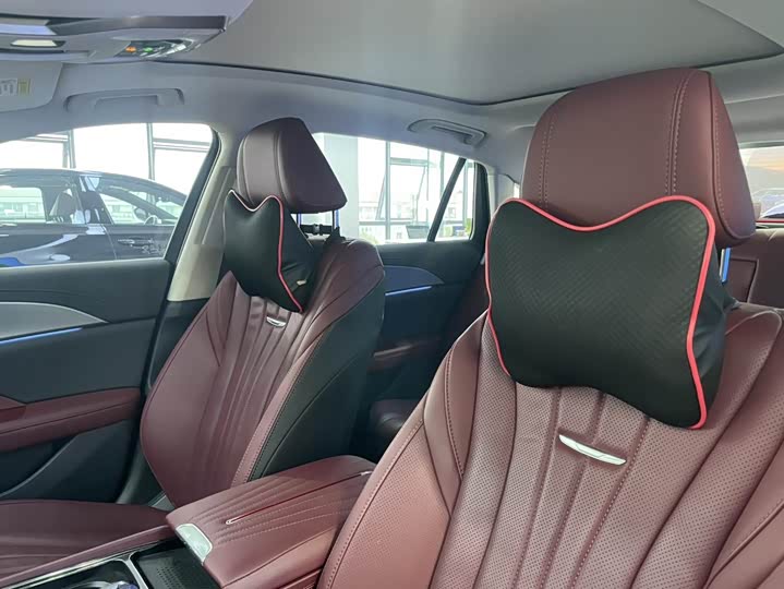 Фото 8 - Hongqi H5