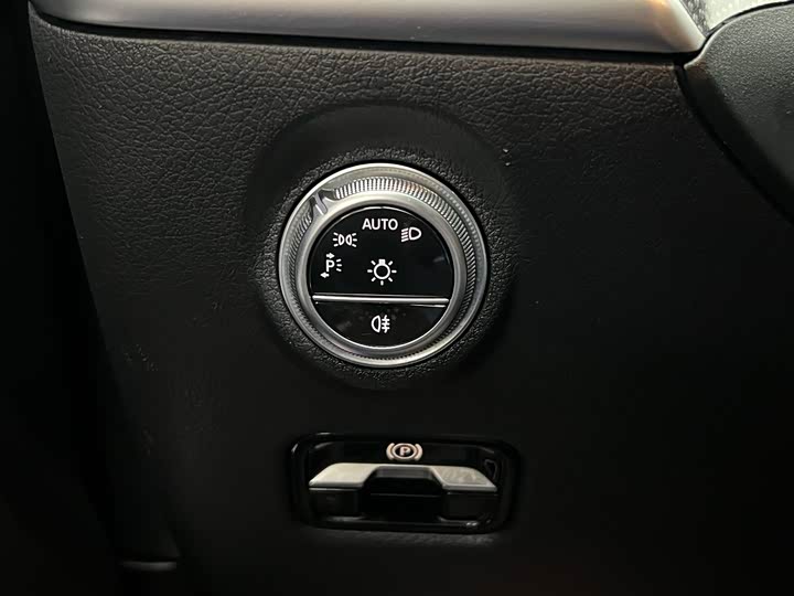 Фото 21 - Mercedes-Benz C-Class