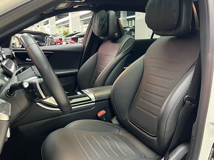 Фото 9 - Mercedes-Benz C-Class