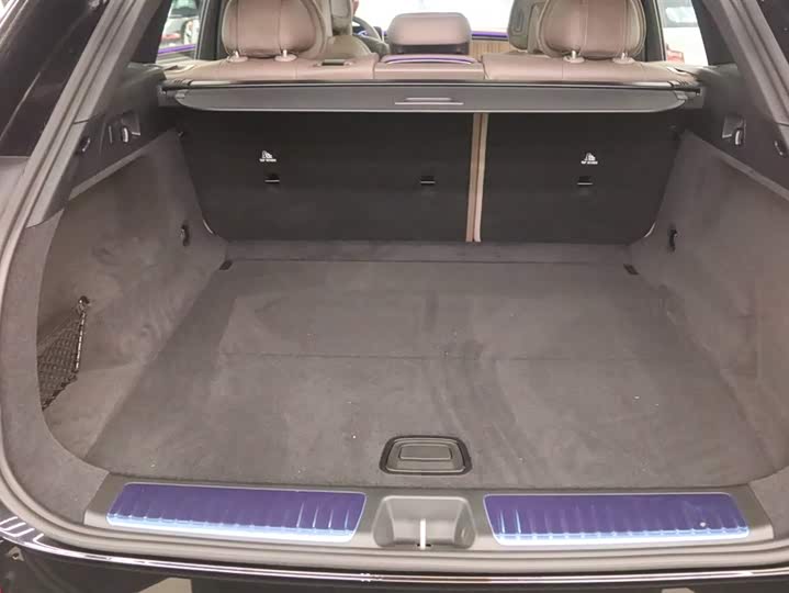 Фото 17 - Mercedes-Benz EQE SUV