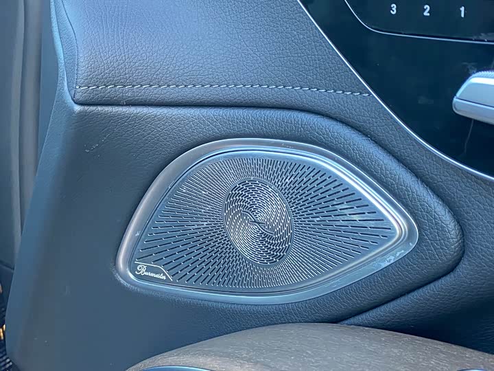 Фото 10 - Mercedes-Benz EQS