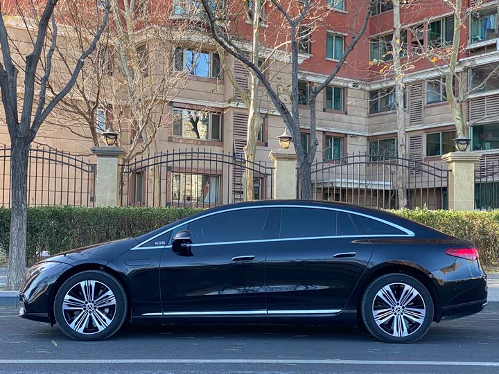 Фото 2 - Mercedes-Benz EQS